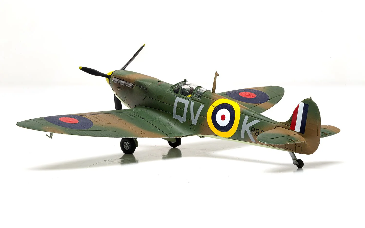 Supermarine Spitfire Mk.Ia - Airfix - Image 6